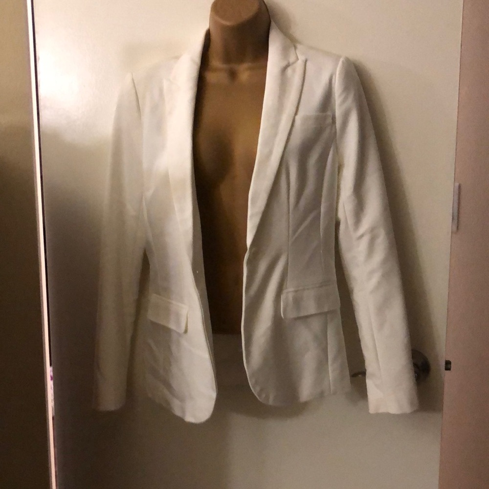 Apt 9 white blazer